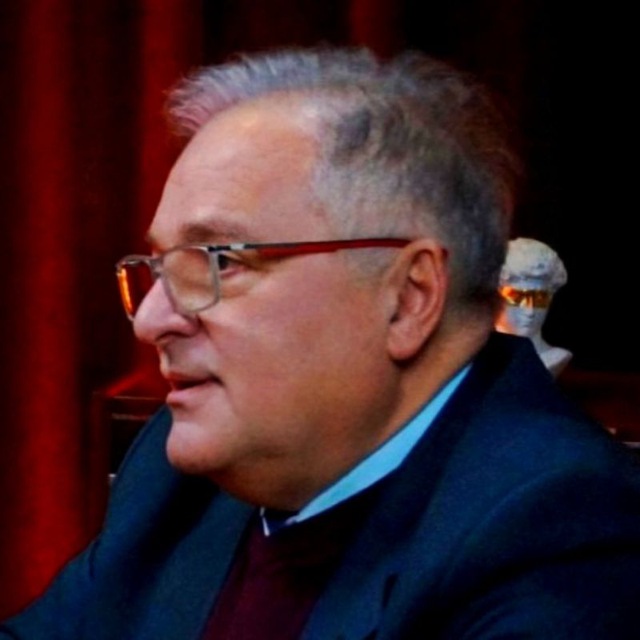 Professor Эраст Галумов