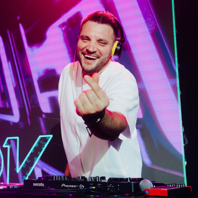 DJ ILYA LAVROV