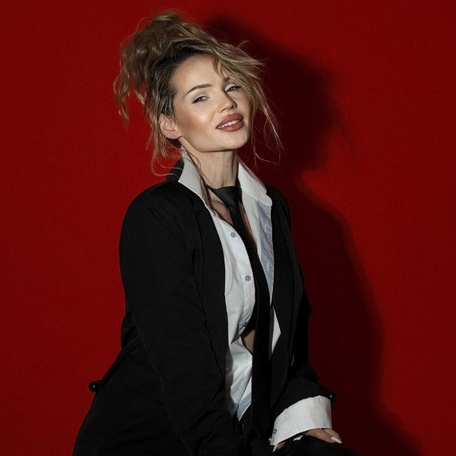 Мария Вараксина- фотошопим в жизни, а не на фото