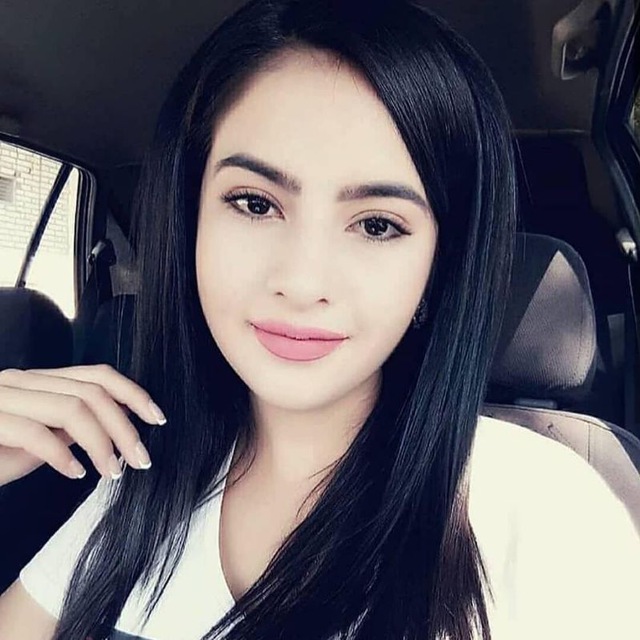 Leggingdagi keksa ayollarning fotosuratlari