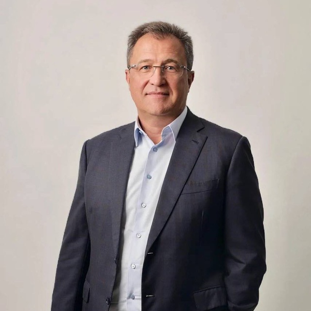 Игорь Сухин