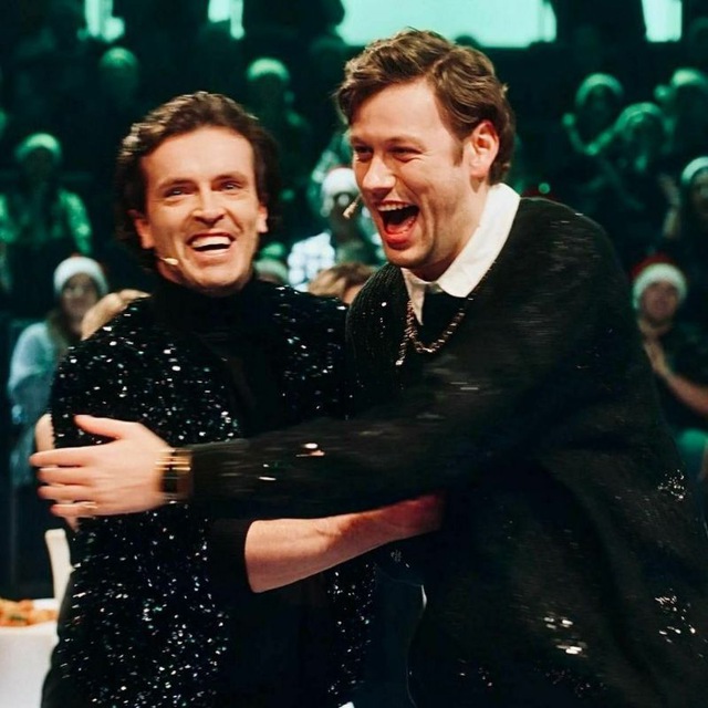 два парня на А?