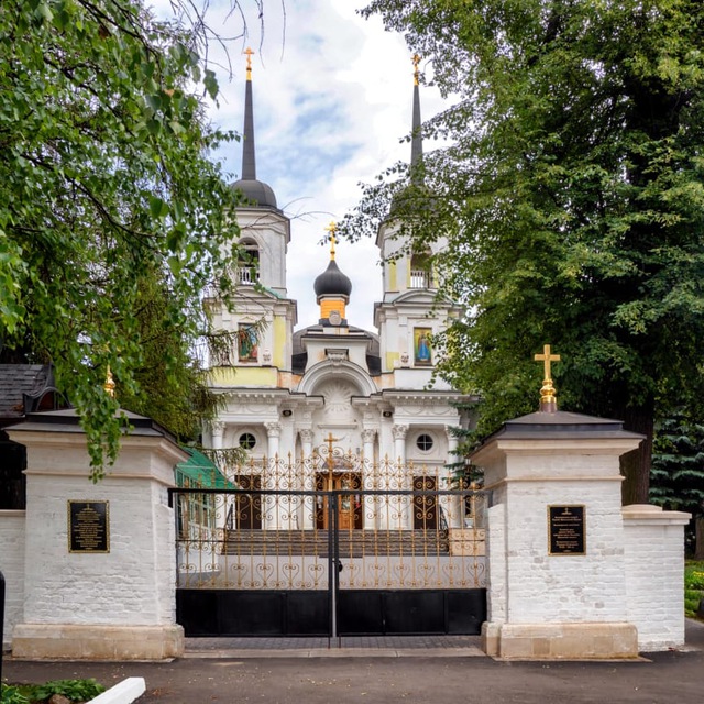 Троицкий храм в Павлино