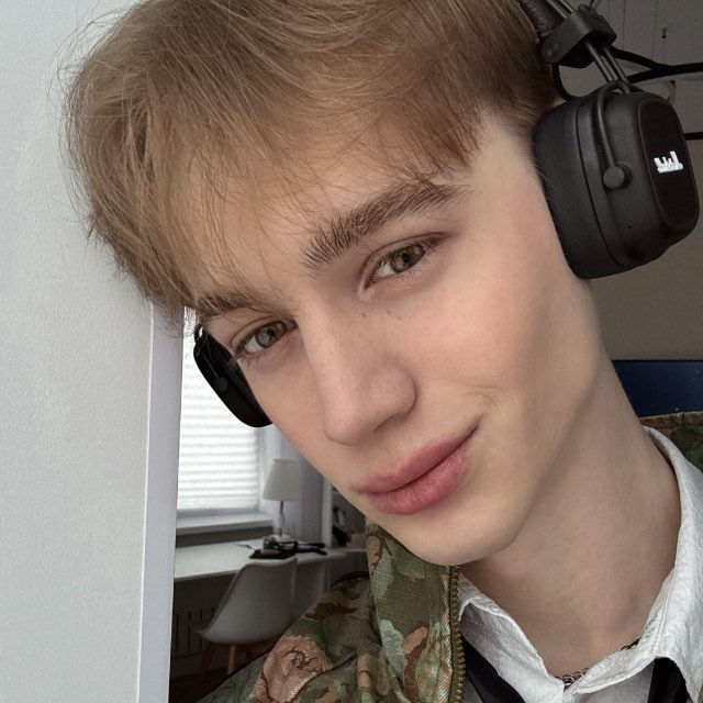 Даня Ку