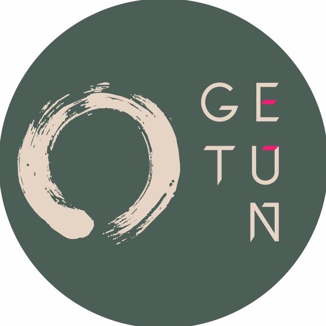 Julia Getun decor &flower